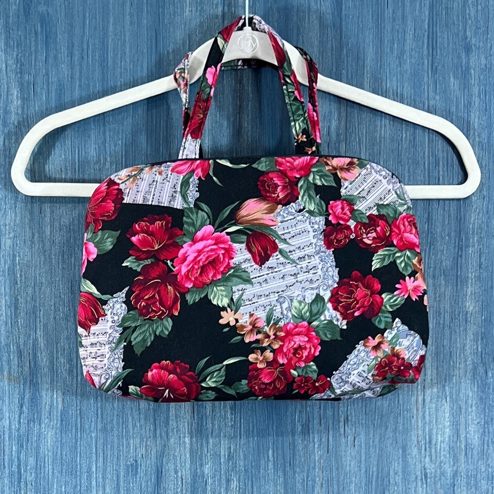 Oscar de la Renta vintage travel cosmetic bag with floral print